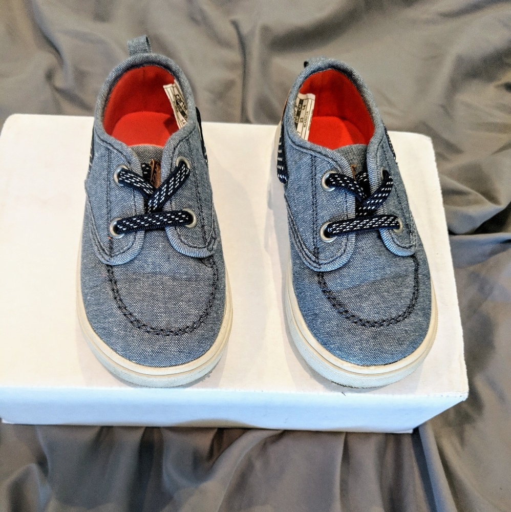 Carter's toddler slip on sneakers / shoes size 7
